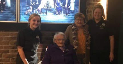 103-Year-Old Ruby’s First Trip To The Cinema After 80 Years  Between Visits