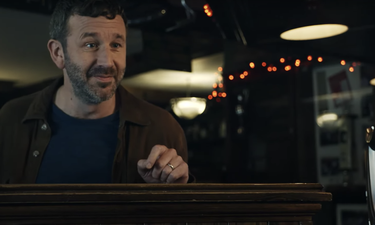 WATCH: Chris O’Dowd surprised locals in the Kingdom and gave them a spin to the pub
