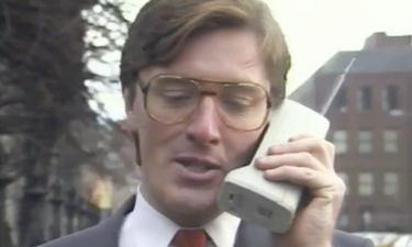WATCH: Pat Kenny bats off cheeky question during Ireland’s first mobile phone call