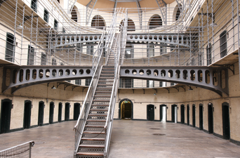 Nine Irish locations that look straight out of a ‘Harry Potter’ movie