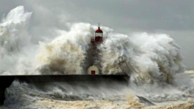 Six counties have been issued with a wind warning with gusts of up to 110 km/h expected