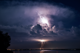 Thunderstorms and spot flooding on the way as Met Éireann issues weather advisory for entire country