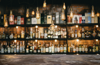 Vintners organisations ‘not optimistic’ pubs will be allowed to reopen at the end of the month