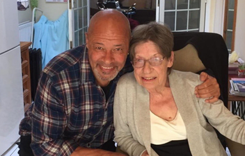 Paul McGrath thanks well wishers after loss of his mother and ‘best friend’ Betty
