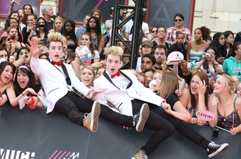 Jedward are on a roll this Friday and Twitter is loving it 