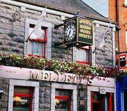 ‘Historical day’ for west of Ireland pub as they celebrate new family milestone