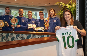 WATCH: Katie Taylor and the Ireland team are staying in the same London hotel and met up today