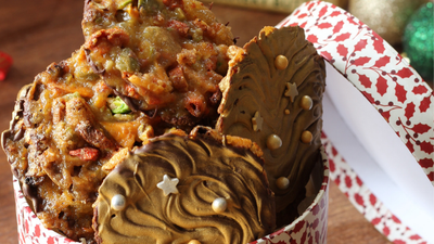 How to make these beautiful gold-dusted Florentine biscuits