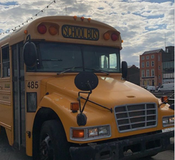 Check out this yellow schoolbus in Drogheda serving burgers, wings and nachos