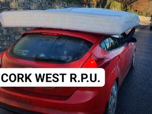 Cork car pulled over for travelling with mattress ‘secured’ to roof by driver’s right hand