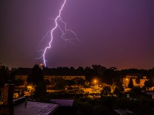 ‘The bang was so loud’ Offaly woman struck by lightning while standing in her kitchen