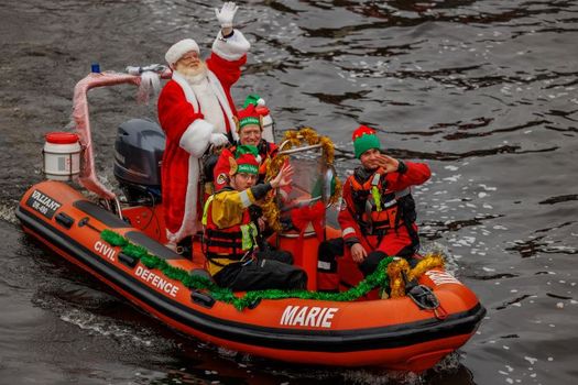santa kilkenny boat