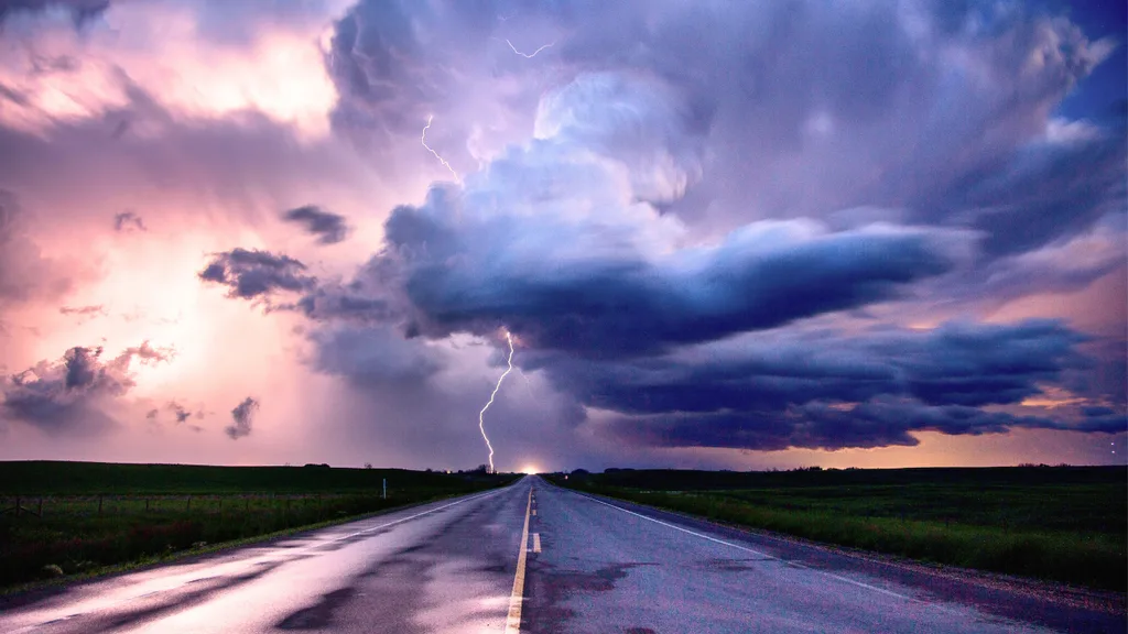 STATUS RED weather warning issued as Storm Amy set to cause damage